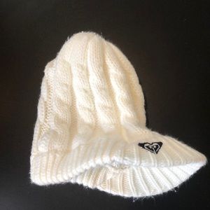Roxy white knit beanie with visor